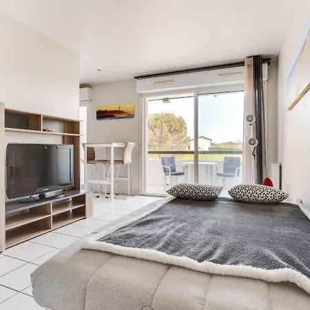 Le Clos Xapella-3 *